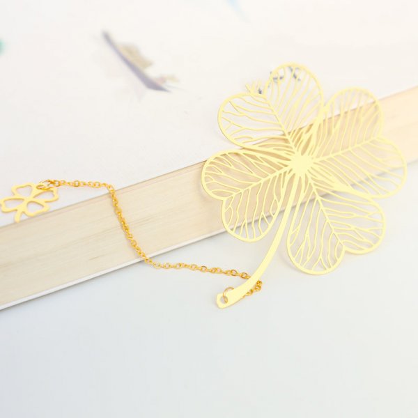 Metal Creative Paper Pattern Hollow Plating Maple Leaf Tassel Apricot Leaf Bookmark