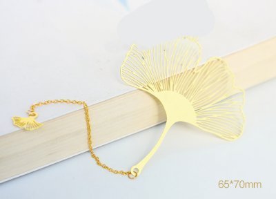 Metal Creative Paper Pattern Hollow Plating Maple Leaf Tassel Apricot Leaf Bookmark